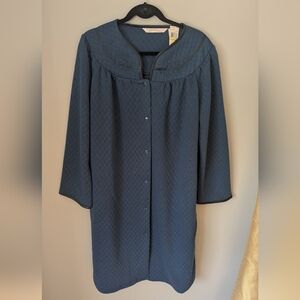 NWT Women's Robe